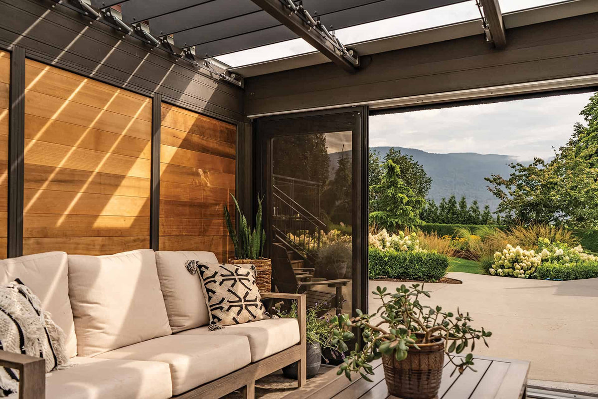 Visscher Stella Motorized Louver Pergola – 11x11