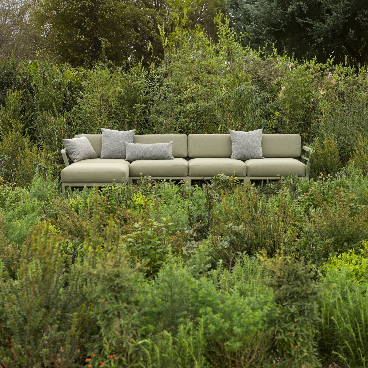 Nardi Maximo 5 Piece Sectional with clip-on table - Cactus / Perla
