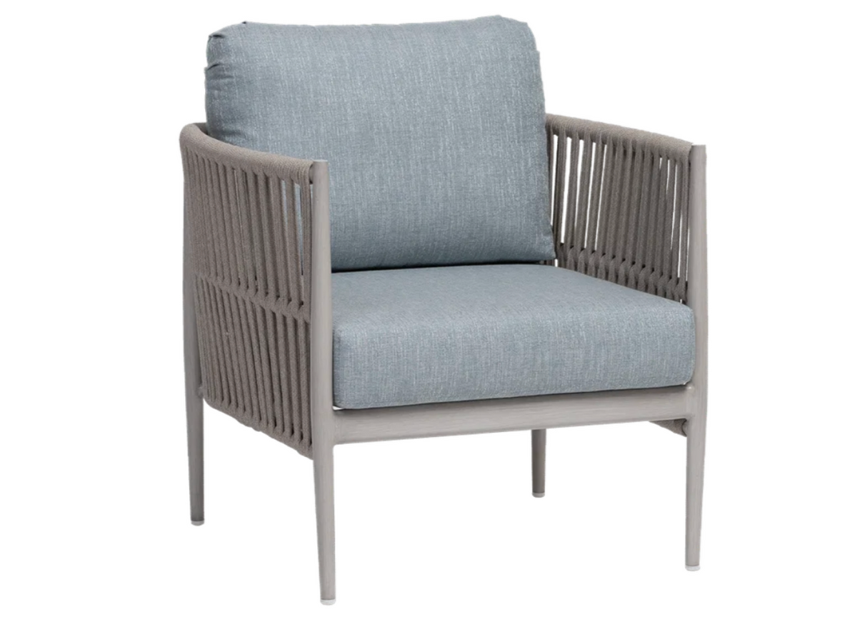 LINEAS club chair by Ratana
