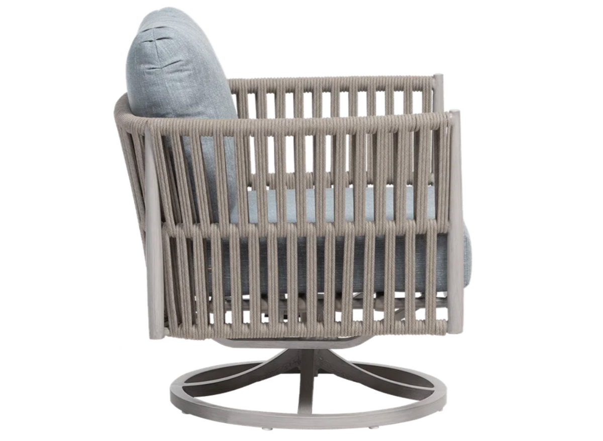 LINEAS club chair by Ratana