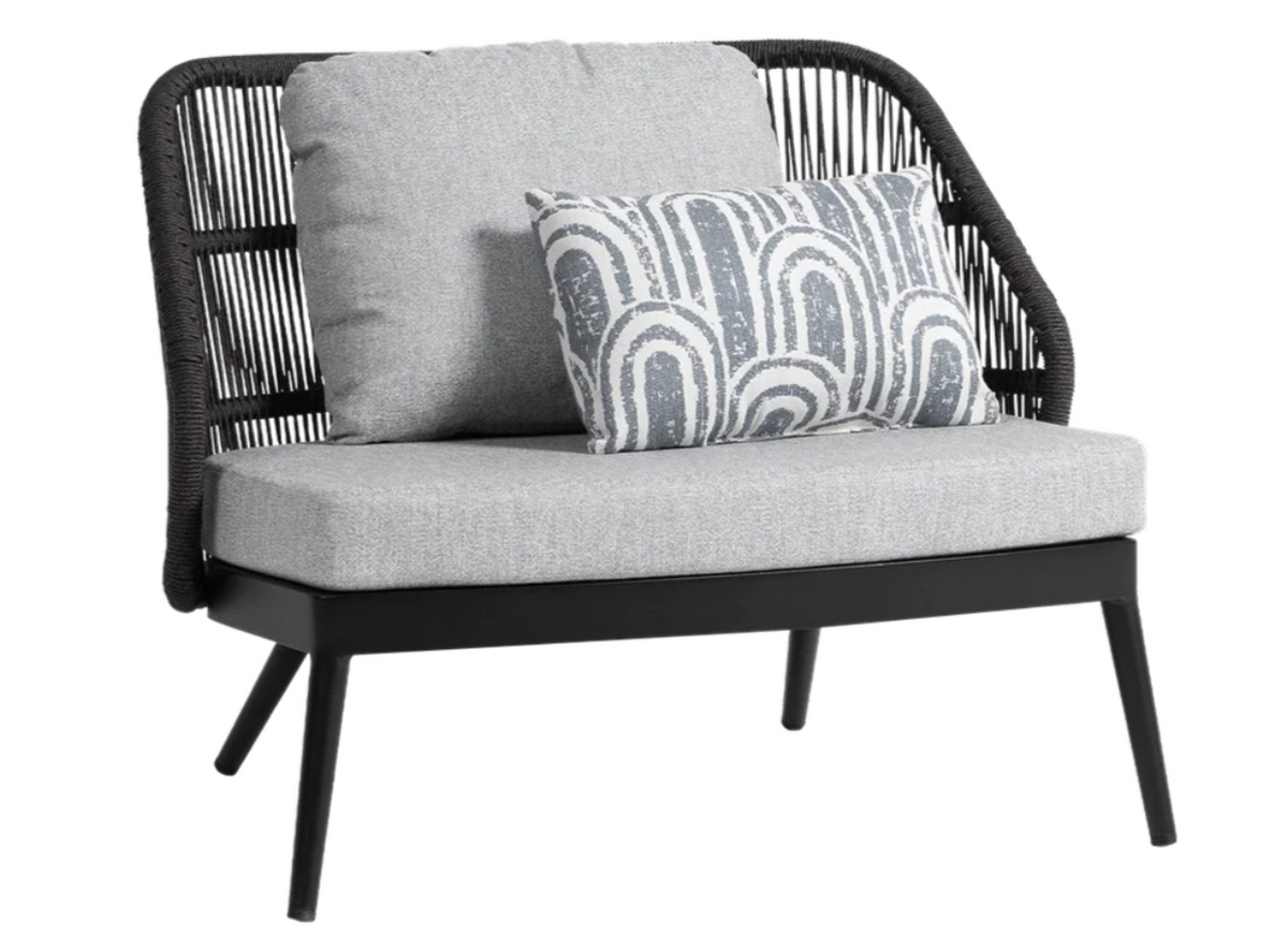 Las Colinas club chair by Ratana