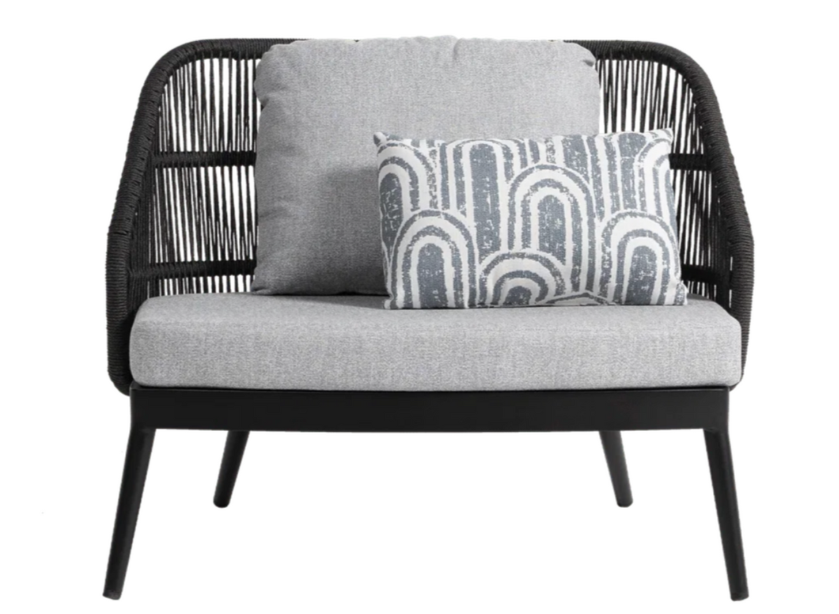 Las Colinas club chair by Ratana