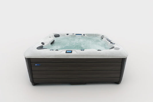 Maximus Hot Tub