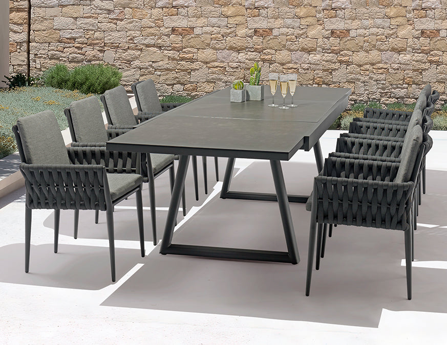 TOGETHER extension dining table by Couture Jardin