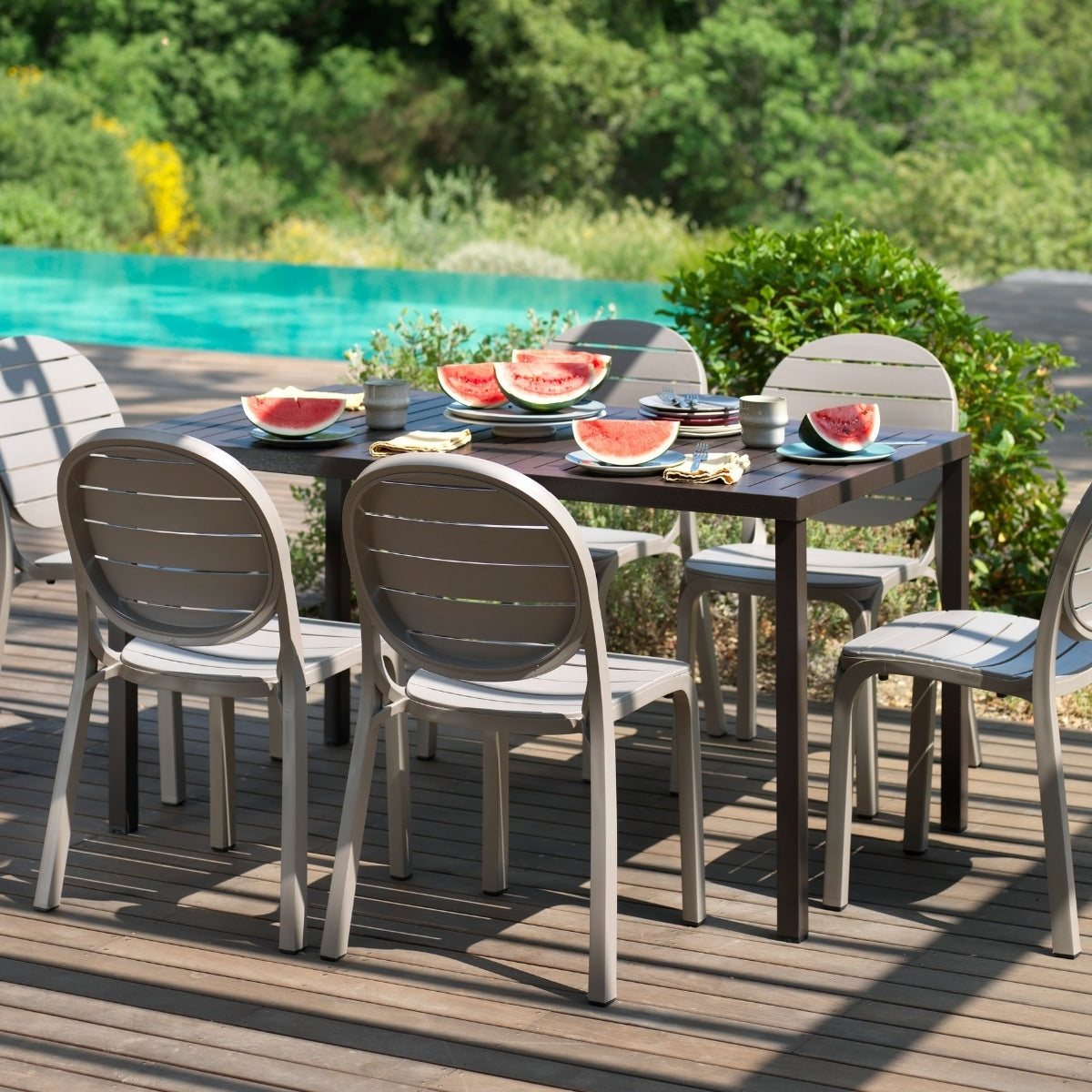 CUBE Table by Nardi