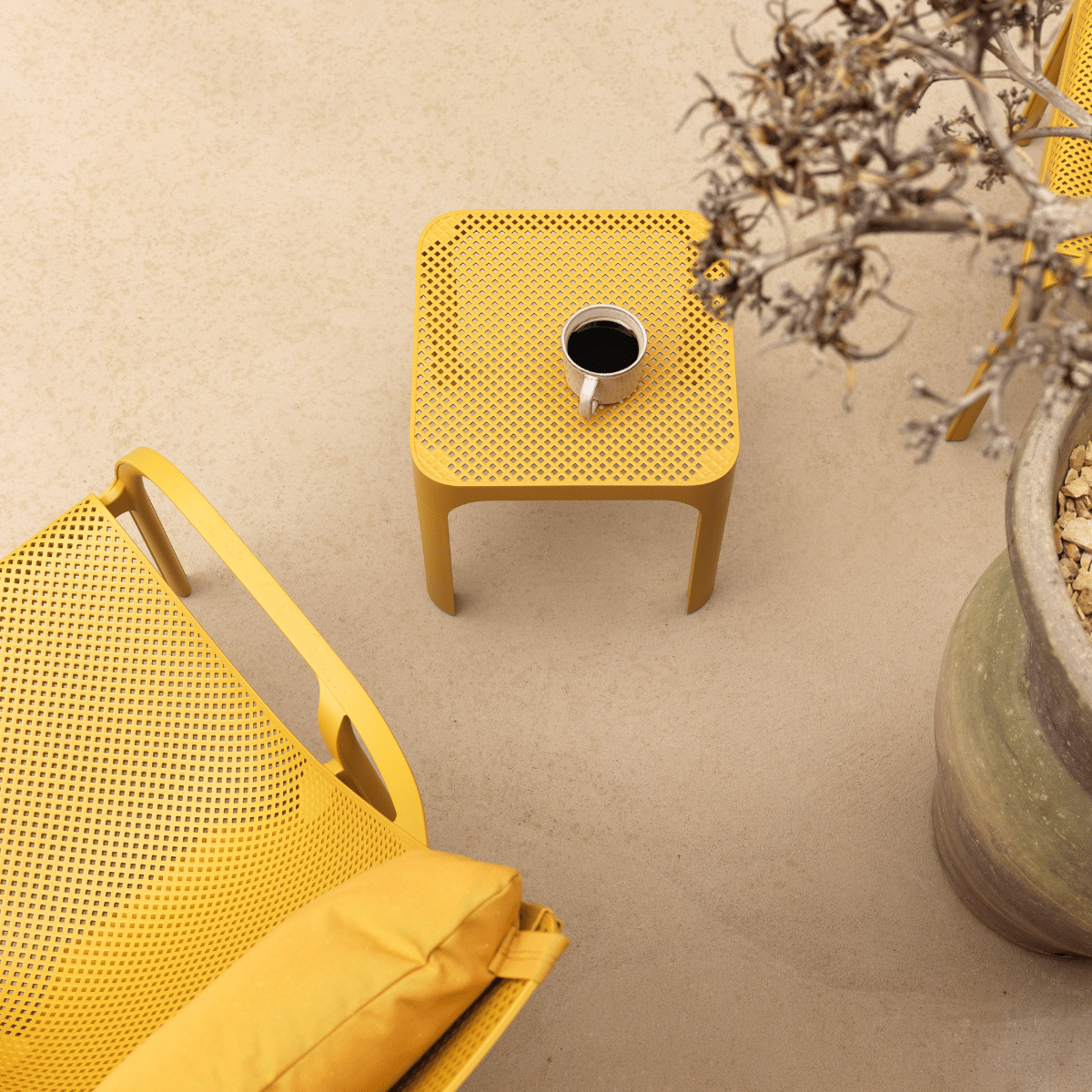 NET side table By Nardi