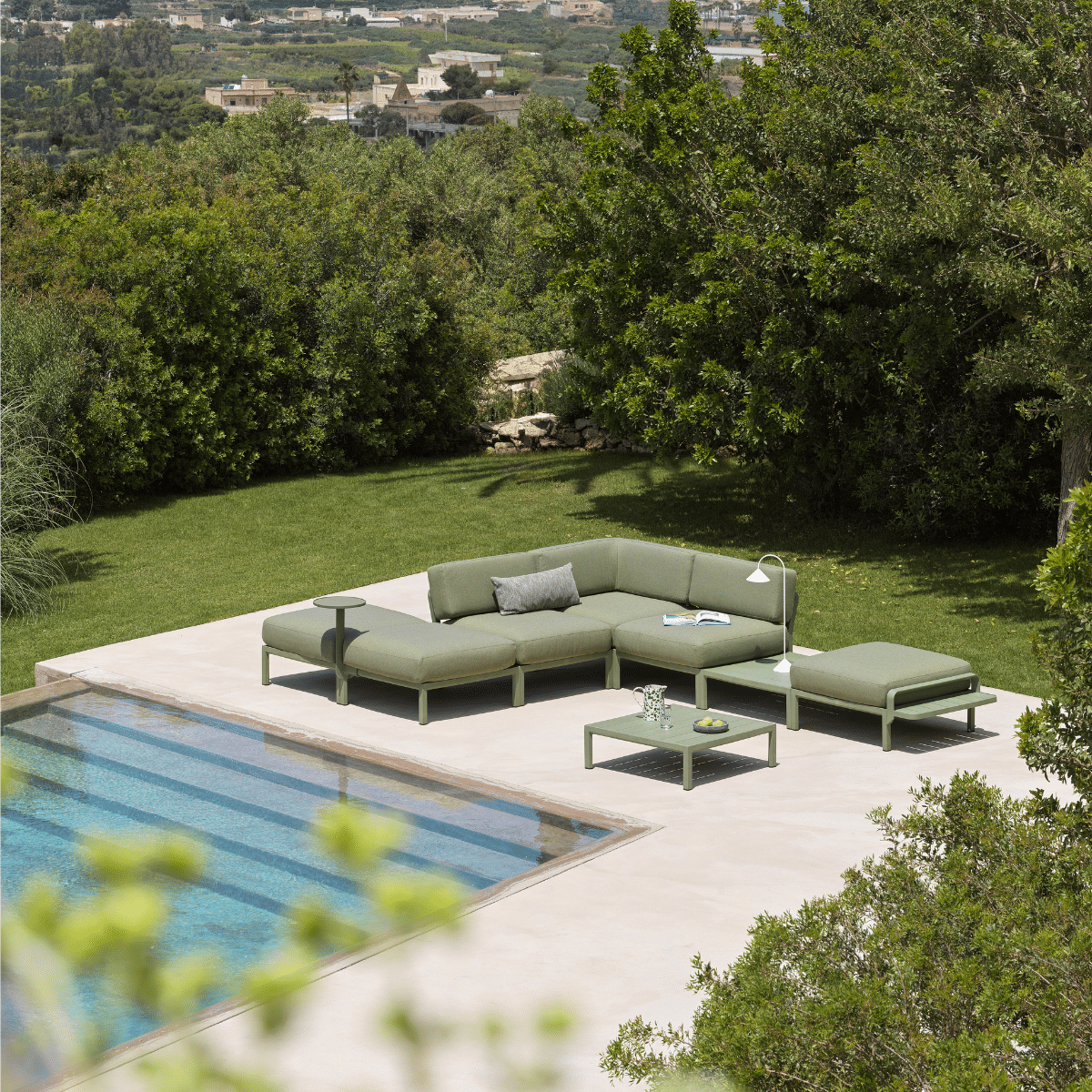 Maximo 33 Side Table By Nardi