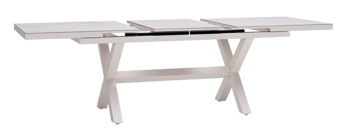 SORRENTO Extendable Dining Table by Ratana