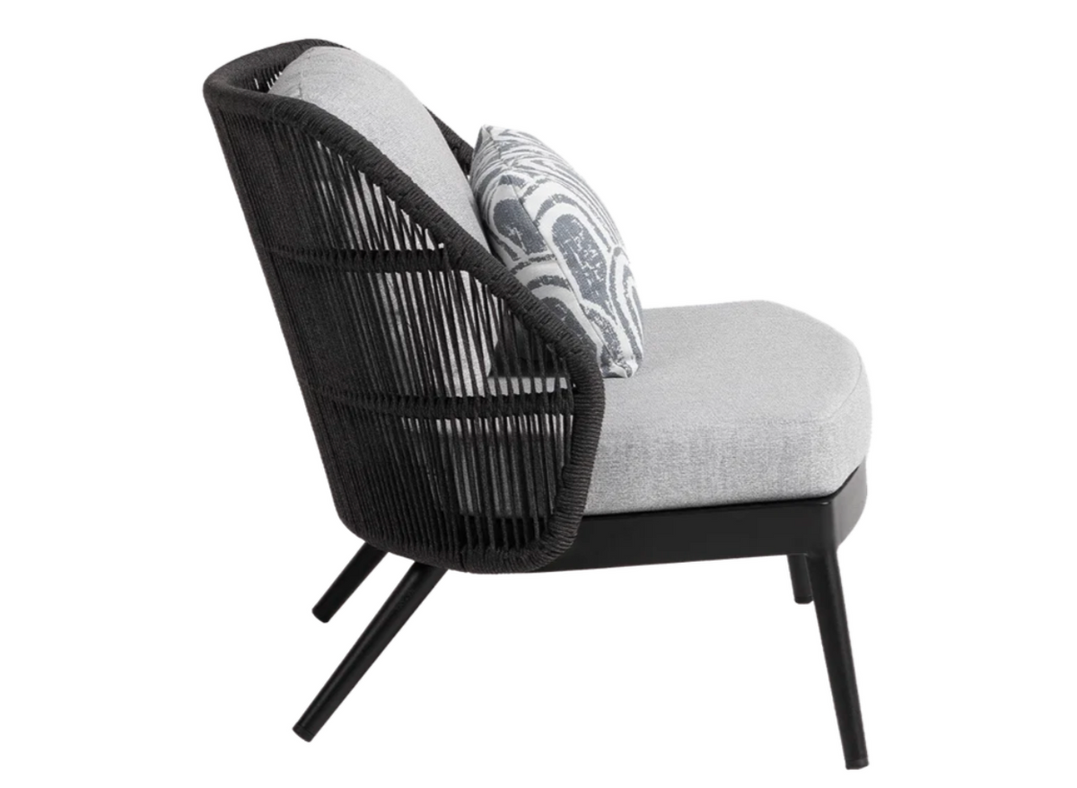 Las Colinas club chair by Ratana