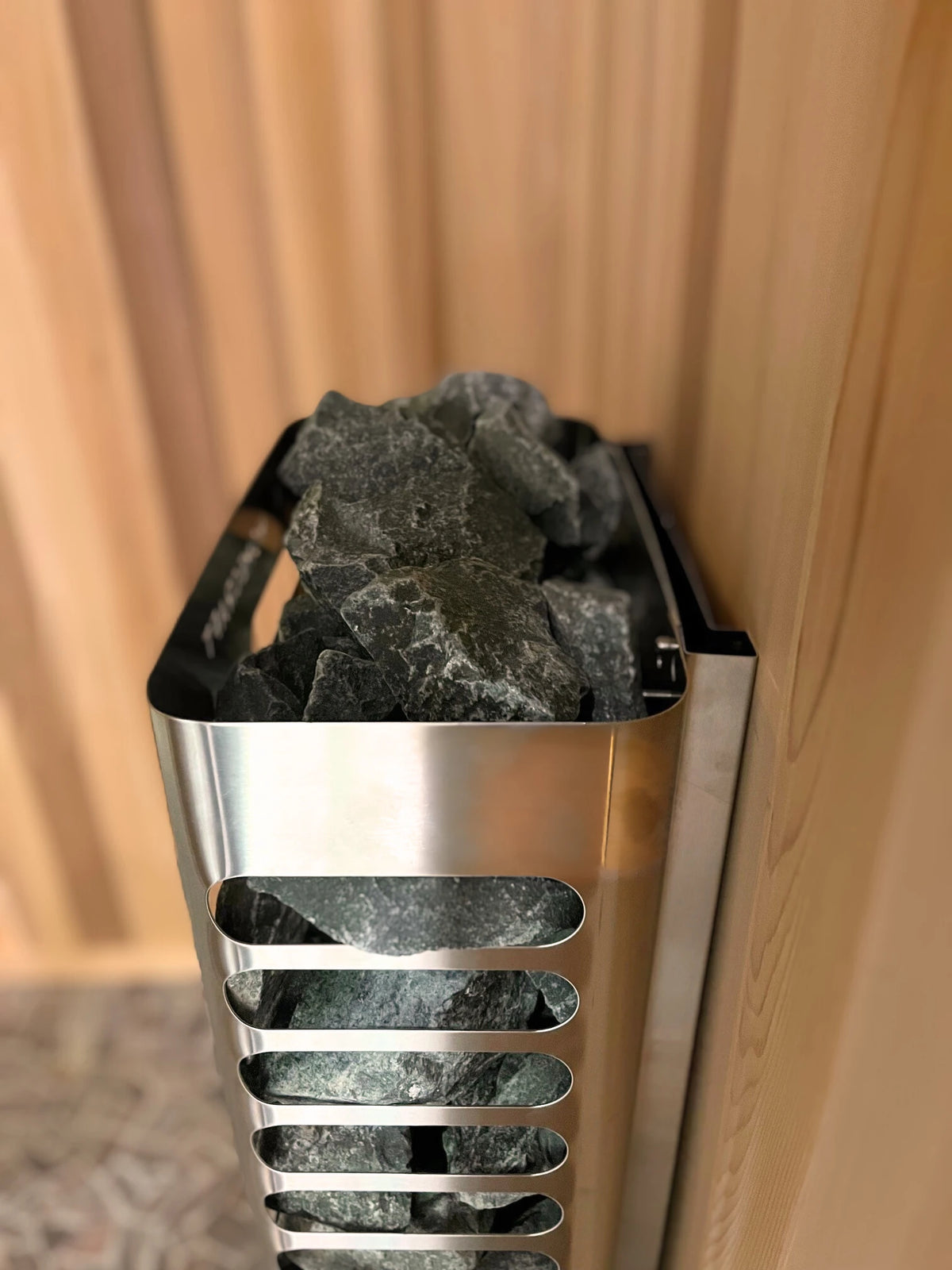 Revive Slim heater with stainless wall baffle