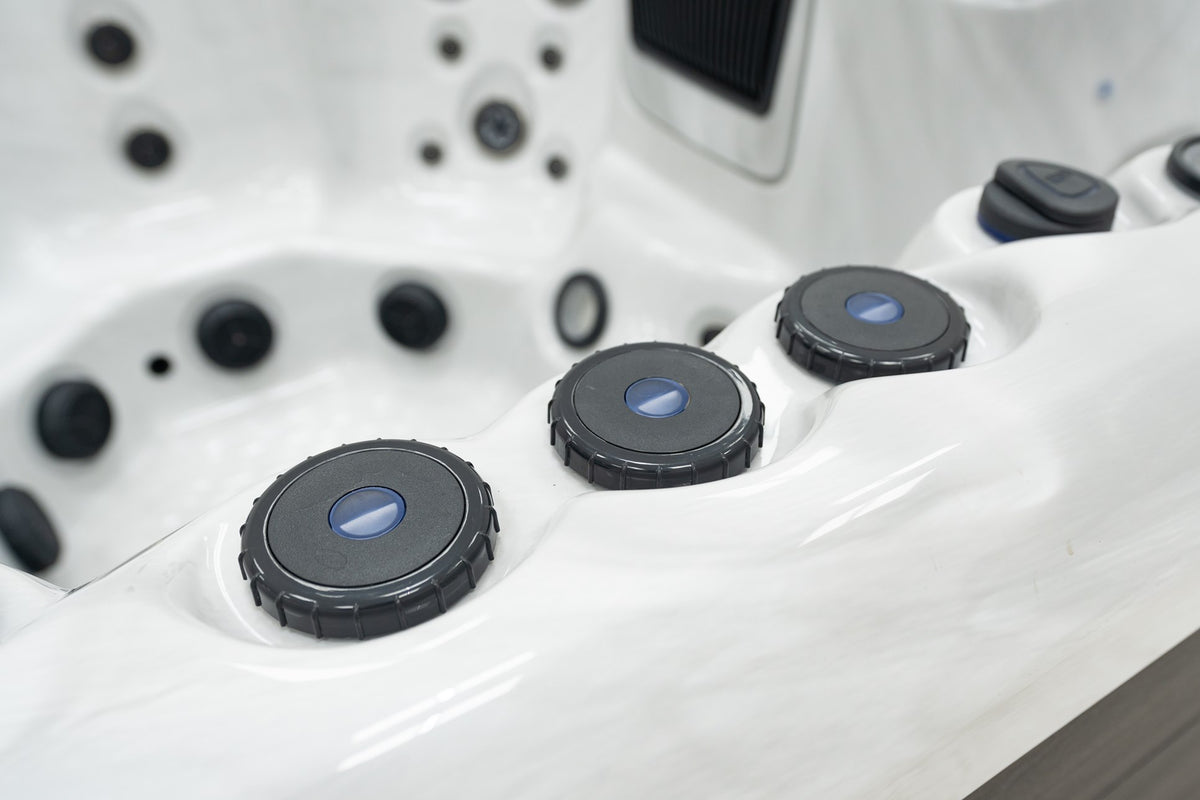 Colombo Hot Tub