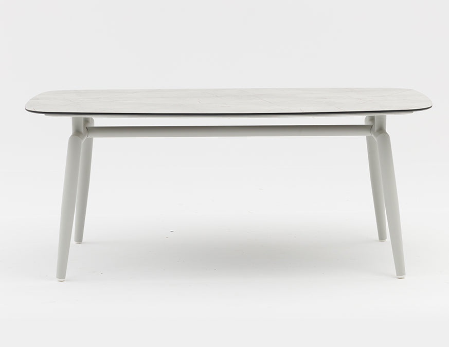SCOOP dining table by Couture Jardin