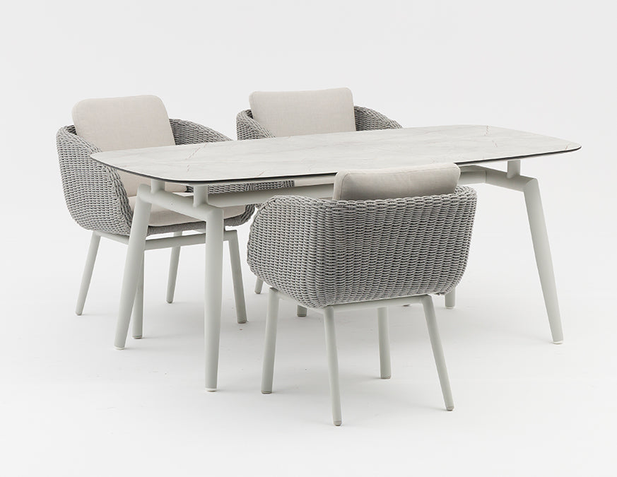 SCOOP dining table by Couture Jardin